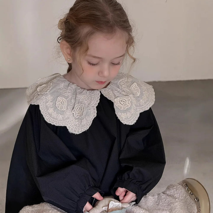 Kids Lace Collar Puff Sleeve Blouse