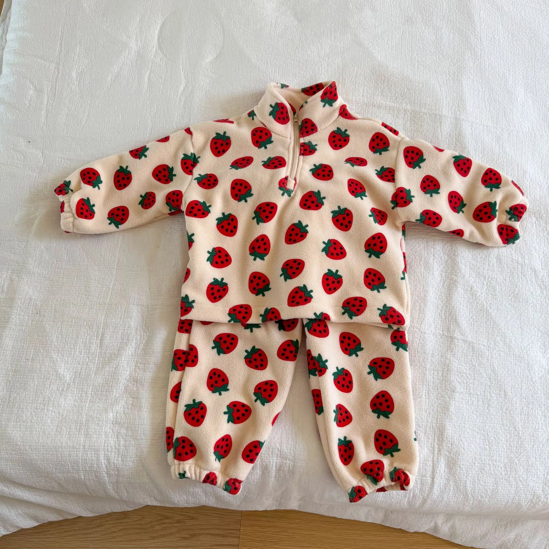 Two-Piece Set Kids Fleece Heart Sweatshirt and Pants